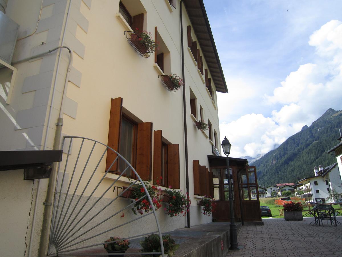 Casa Alpina Sacro Cuore Canale dʼAgordo Buitenkant foto