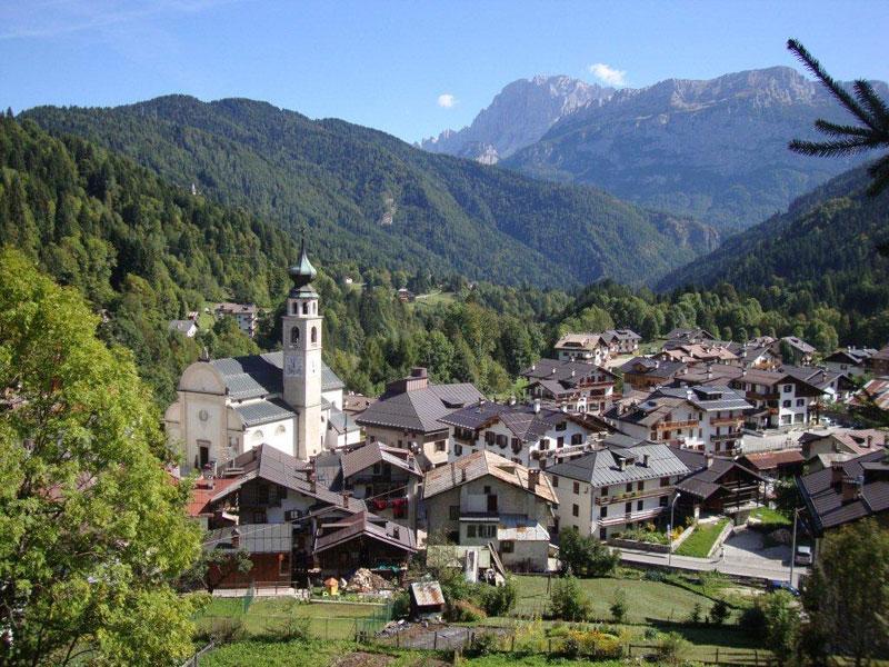 Casa Alpina Sacro Cuore Canale dʼAgordo Buitenkant foto